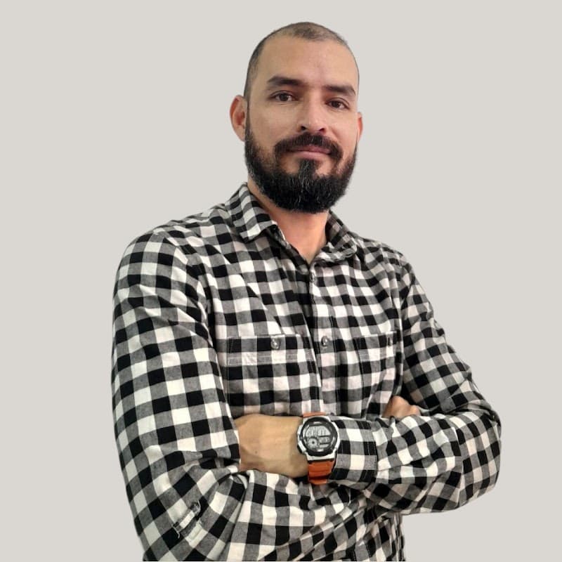 Roberto Bedoya García